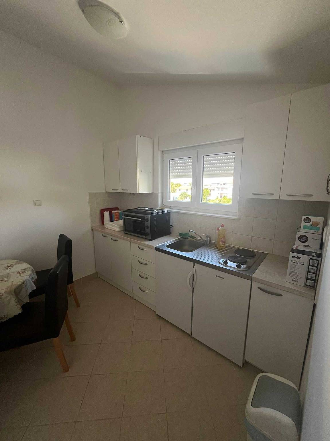 Ganze Wohnung, Sunny Apartment Jadranka with Balcony, 5-min Walk to Beach, Free Parking, Vodice in Vodice, Šibenik-Knin