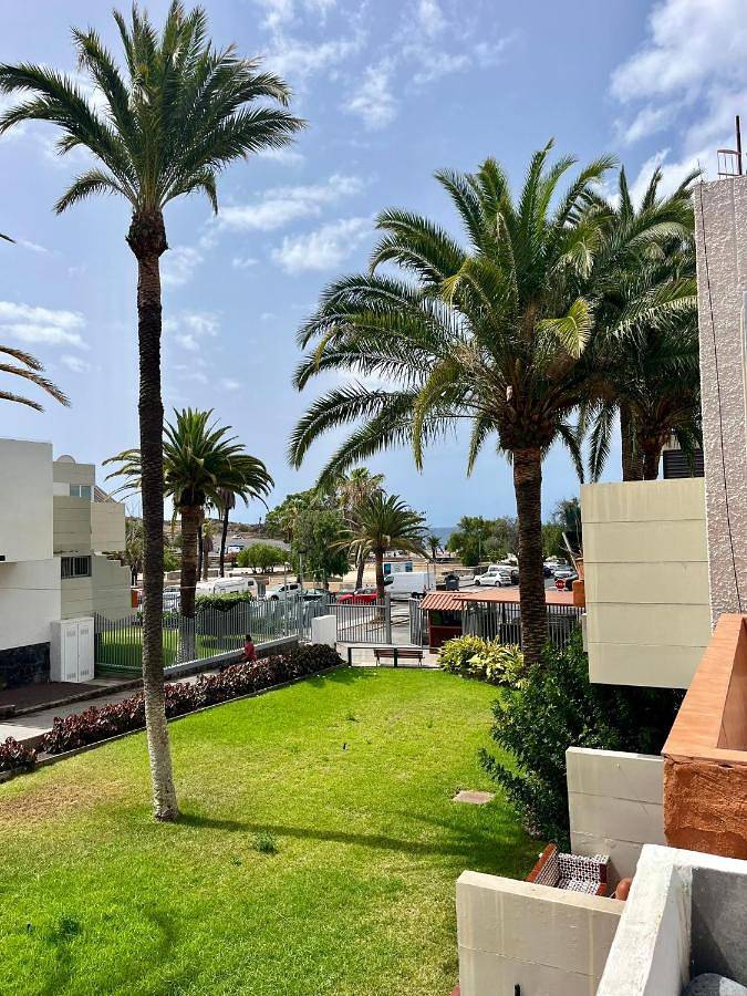 Ferienwohnung für 4 Personen, mit Ausblick und Pool sowie Terrasse - 1