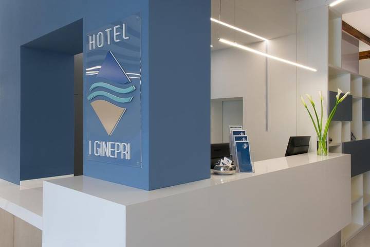 Hotel für 4 Personen, mit Balkon und Terrasse sowie Garten und Pool in Marina di Castagneto Carducci