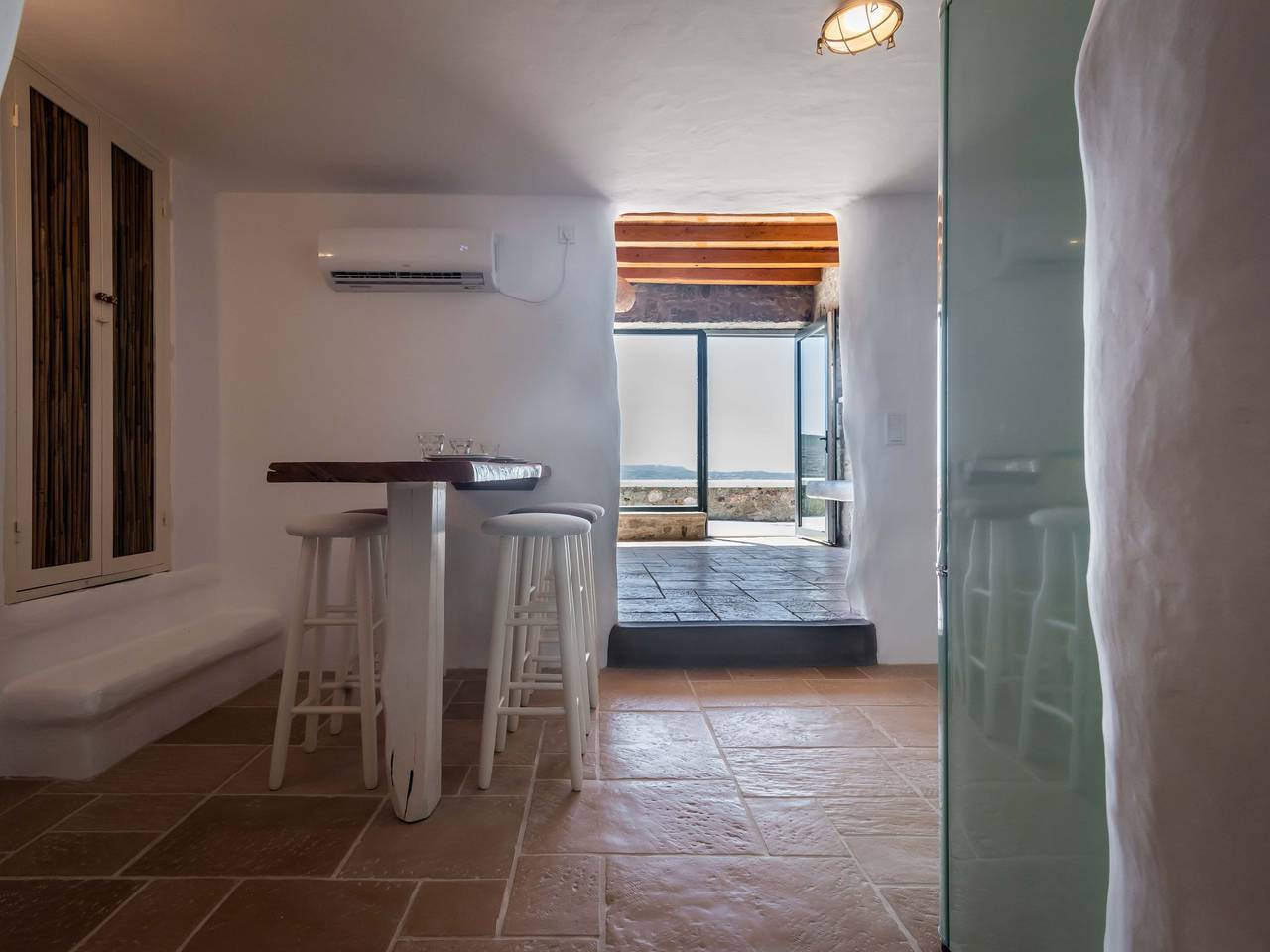 Petra Residence Mini Pool Spa Milos in Milos