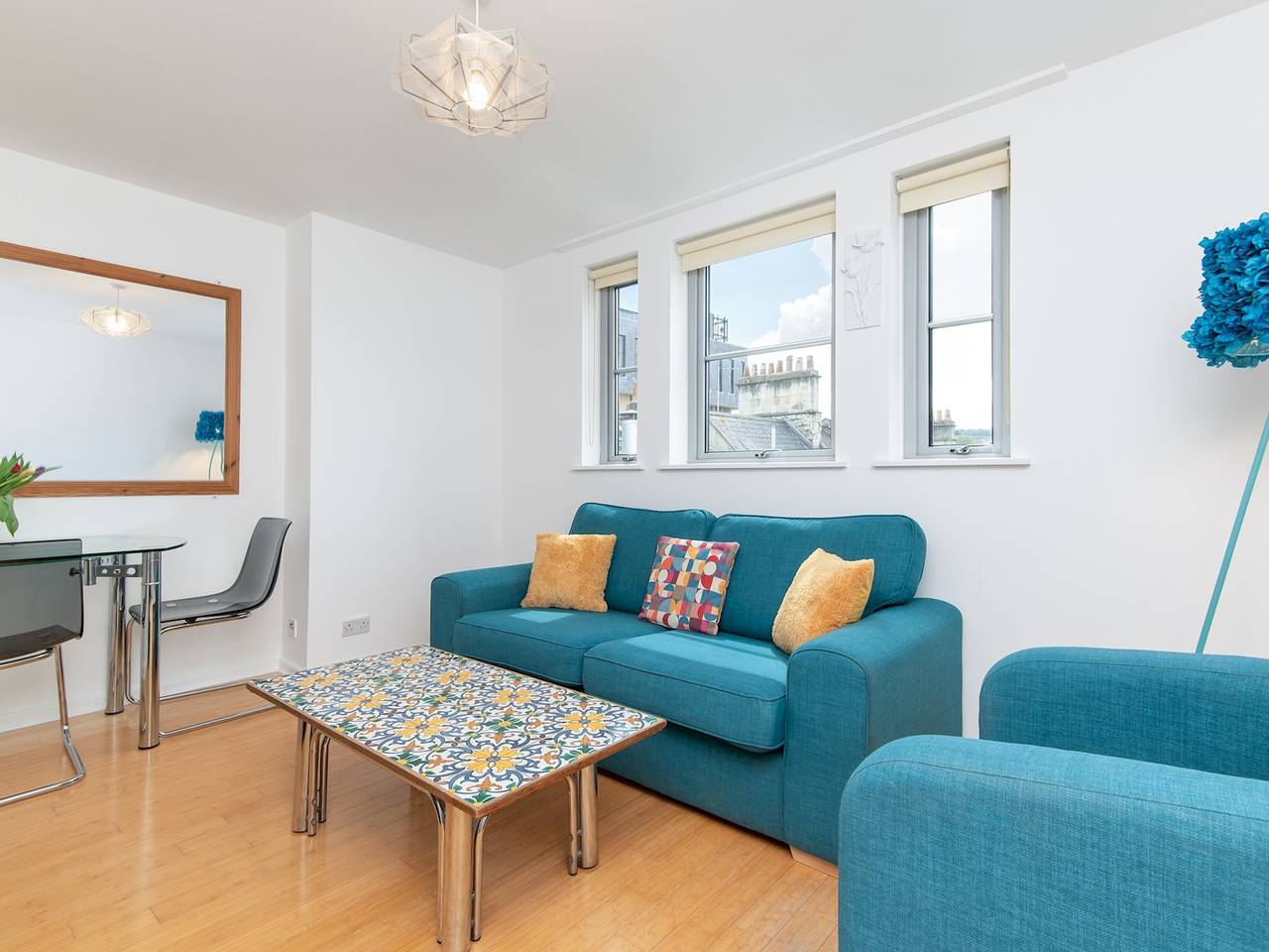 Entire apartment, Bright modern one bed apartment - Bath city centre - Pass the Keys in Bath, Bath & North East Somerset