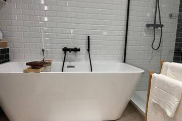 Gîte pour 8 personnes, avec jardin et terrasse à Naujan-et-Postiac