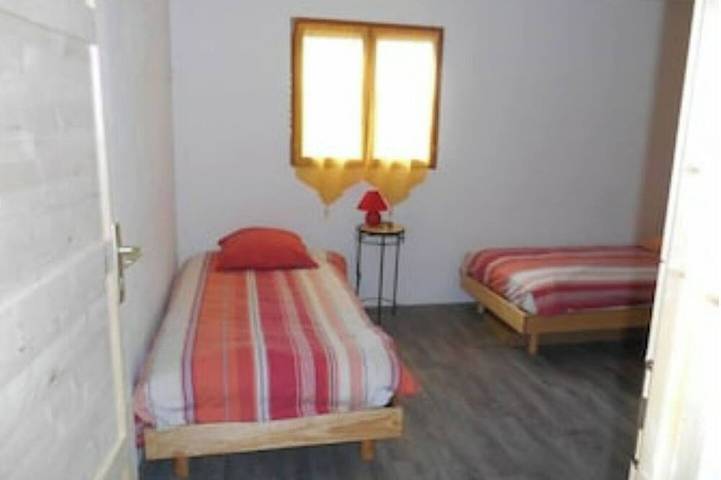 Gîte pour 4 personnes, avec terrasse et jardin dans Plage De L Ovu Santu - 2