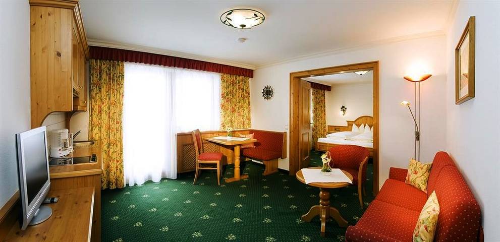Ferienwohnung für 4 Personen, mit Balkon und Terrasse sowie Garten und Ausblick in Kössen - 4