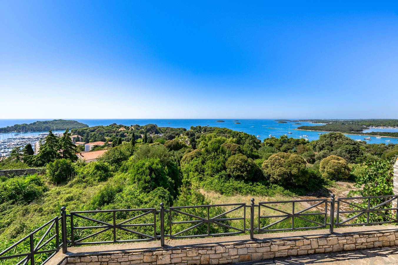 Villa Carla- Istrian Stone Villa with Sea View in Vrsar, Općina Vrsar