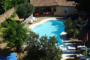 Gîte pour 3 personnes, avec piscine et jardin à Pomérols