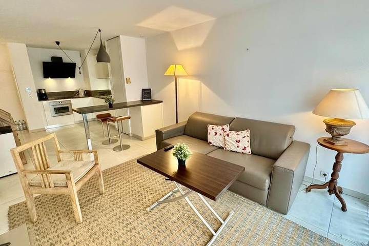 Gîte pour 4 personnes, avec vue et balcon dans Gare De Saint Raphael Valescure
