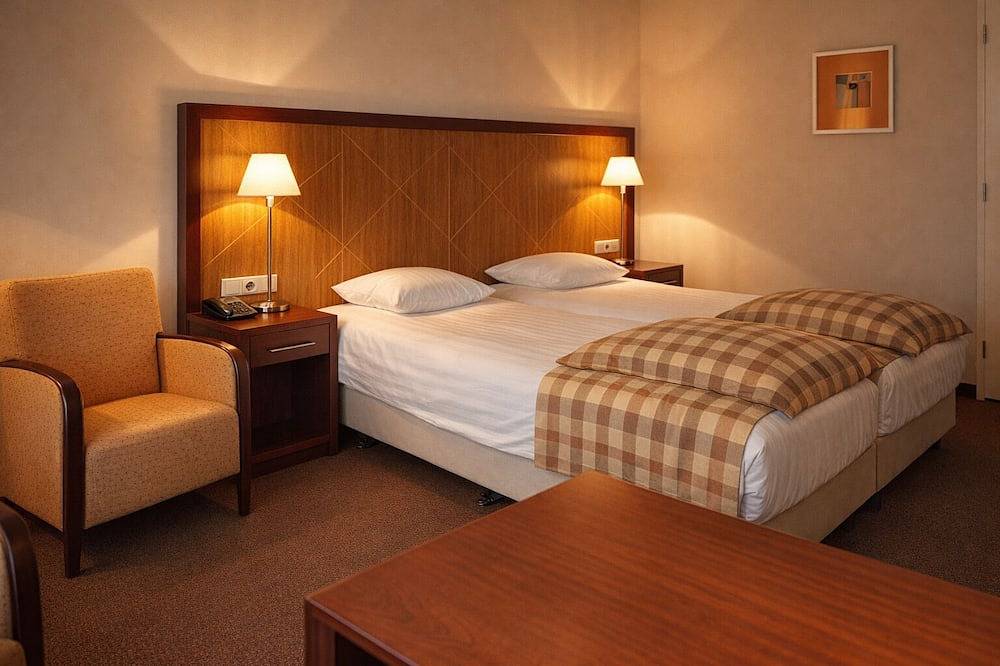 Convenient Location! Outdoor Pool, Free Parking! Close to Groninger Museum in Drenthe