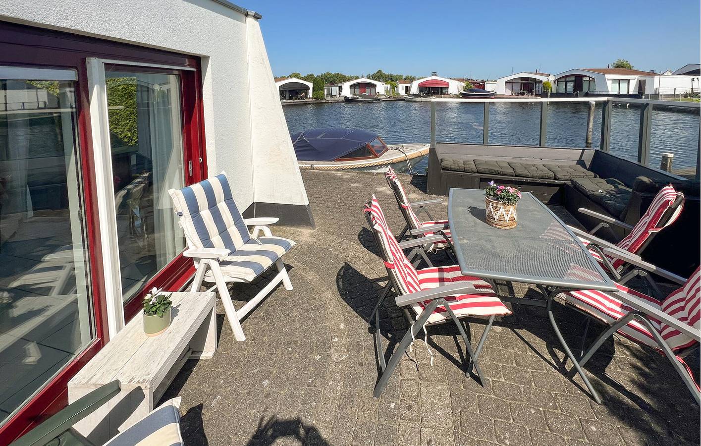 Ferienhaus für 4 Personen mit Ausblick in Lemmer, Ijsselmeer