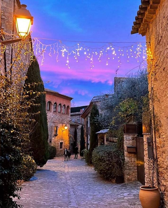 Location de vacances pour 5 personnes, avec vue et jardin dans Peratallada - 2