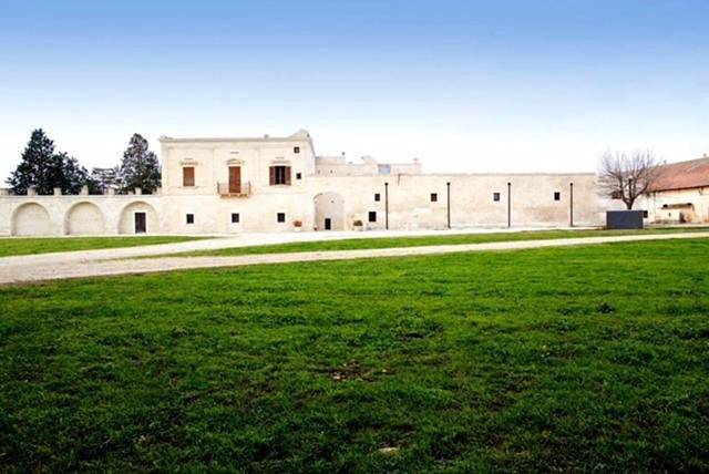 Ferienhaus für 4 Personen, mit Garten und Ausblick in Grottaglie