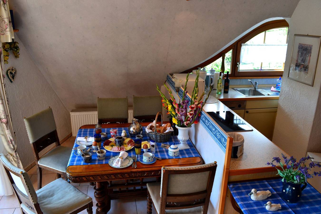 Ganze Wohnung, Ferienwohnung 'Schwalbennest' mit Bergblick, Gemeinschaftsterrasse und Wi-Fi in Sasbachwalden, Mittlerer Schwarzwald