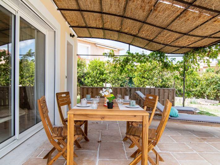 Gîte pour 4 personnes, avec terrasse et jardin dans Saint-Aygulf - 3