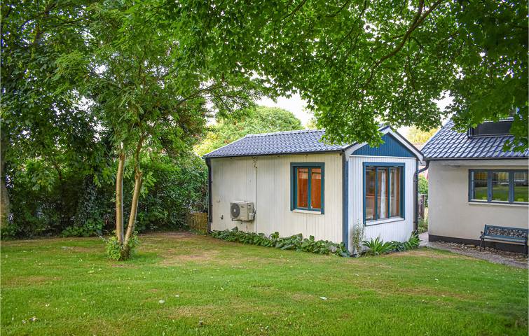 Ferienwohnung für 2 Personen, mit Terrasse und Garten in Beddingestrand