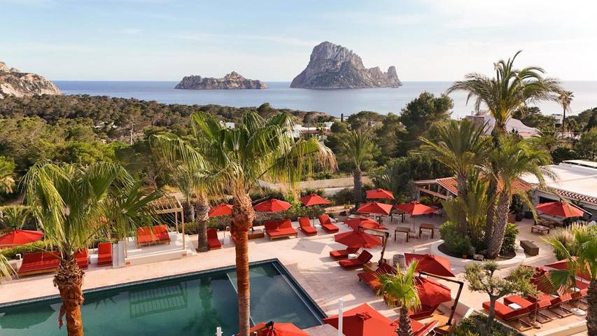 Hotel für 3 Personen, mit Terrasse und Garten sowie Pool in Cala Carbó