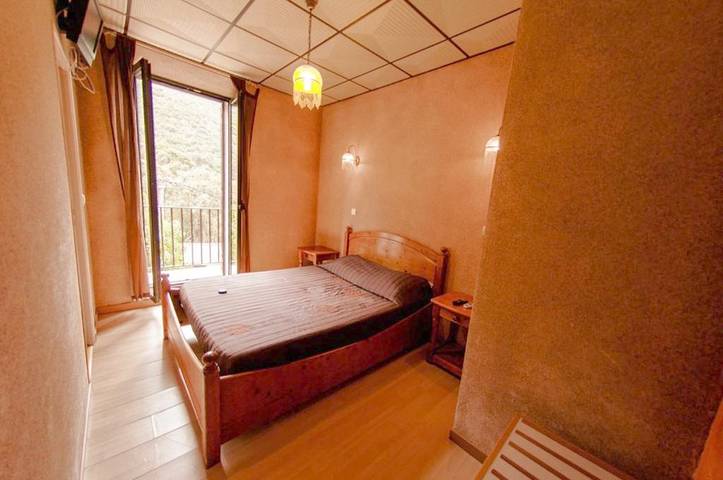 Hôtel pour 2 personnes, avec balcon dans Port De Porto Ota - 2