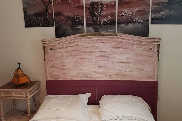 Gîte pour 4 personnes, avec terrasse et piscine ainsi que jardin et jacuzzi à Pomas - 2