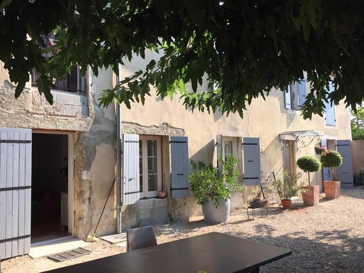 Villa pour 10 personnes, avec piscine ainsi que jacuzzi et jardin, animaux acceptés à Orange