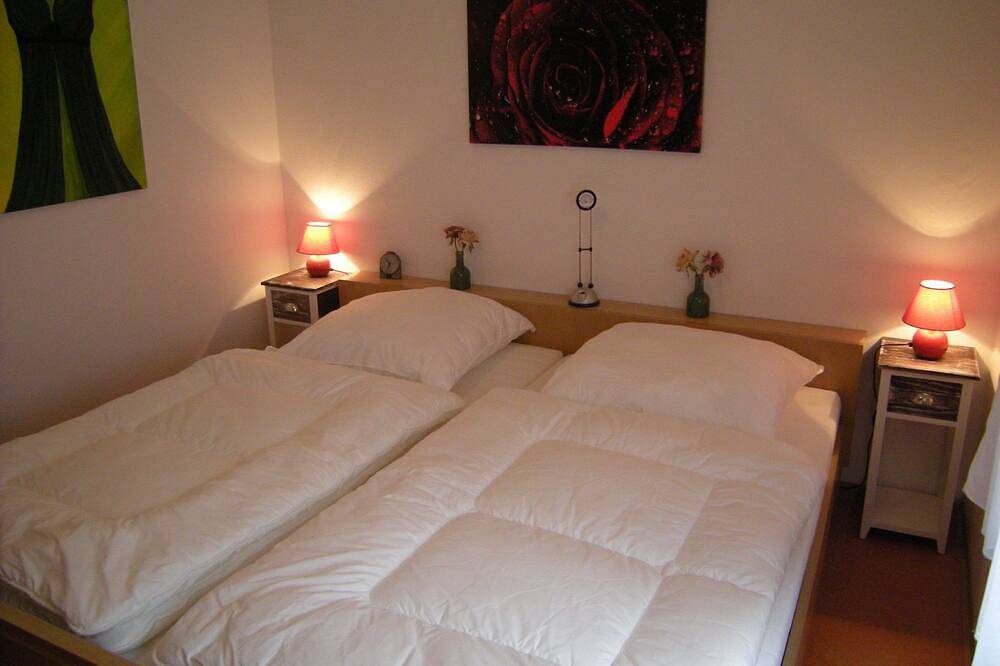 Bungalow 23 für 4 bis 6 Personen in der Ferienanlage \nrhön Residence. in Dipperz, Rhön-Hessen