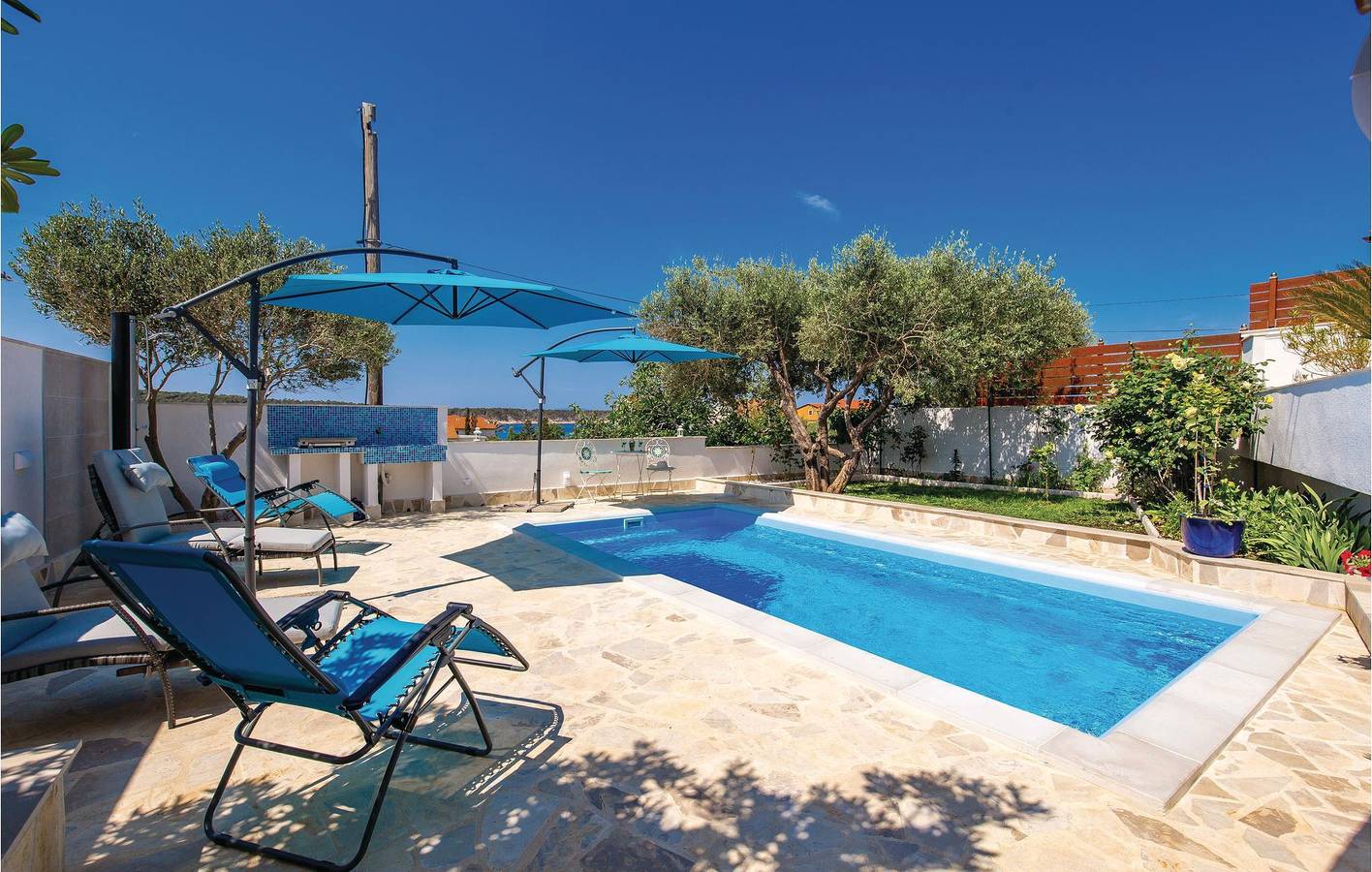 Apartment mit Meerblick, Pool, Terrasse und bequemem Zugang zum Strand in Kaštel (Barbat), Barbat na Rabu