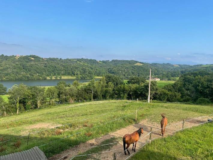 Location de vacances pour 2 personnes, avec vue et jardin à Vielleségure - 4