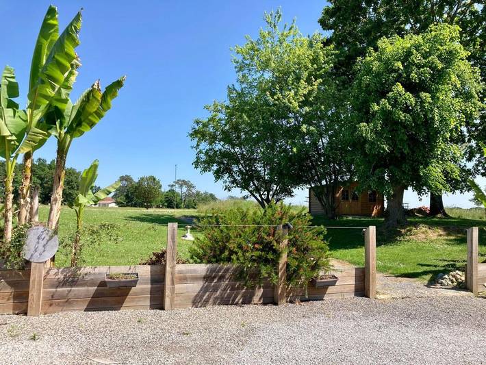 Gîte pour 2 personnes, avec terrasse et jardin dans Arsague