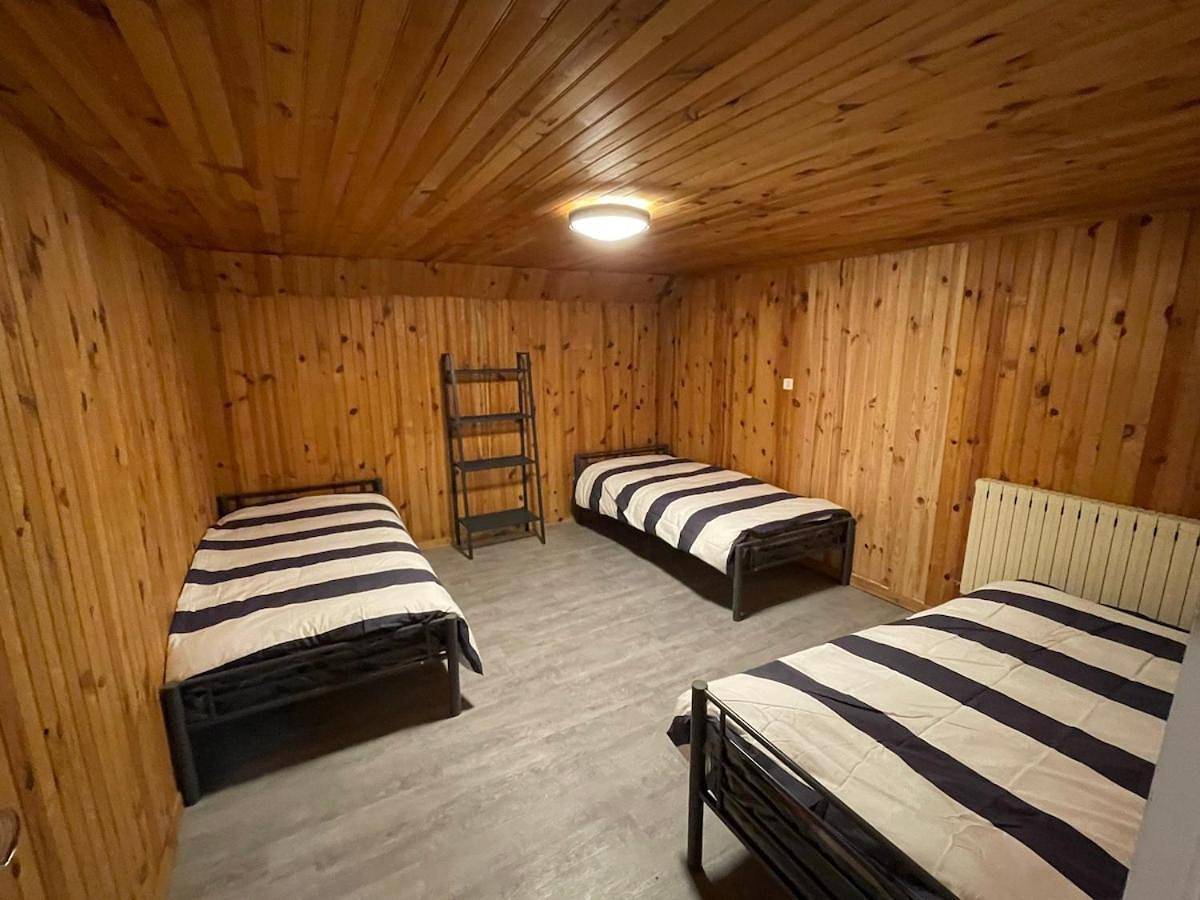Villa 21 couchages avec piscine interieure chauffée in Belleu, Aisne