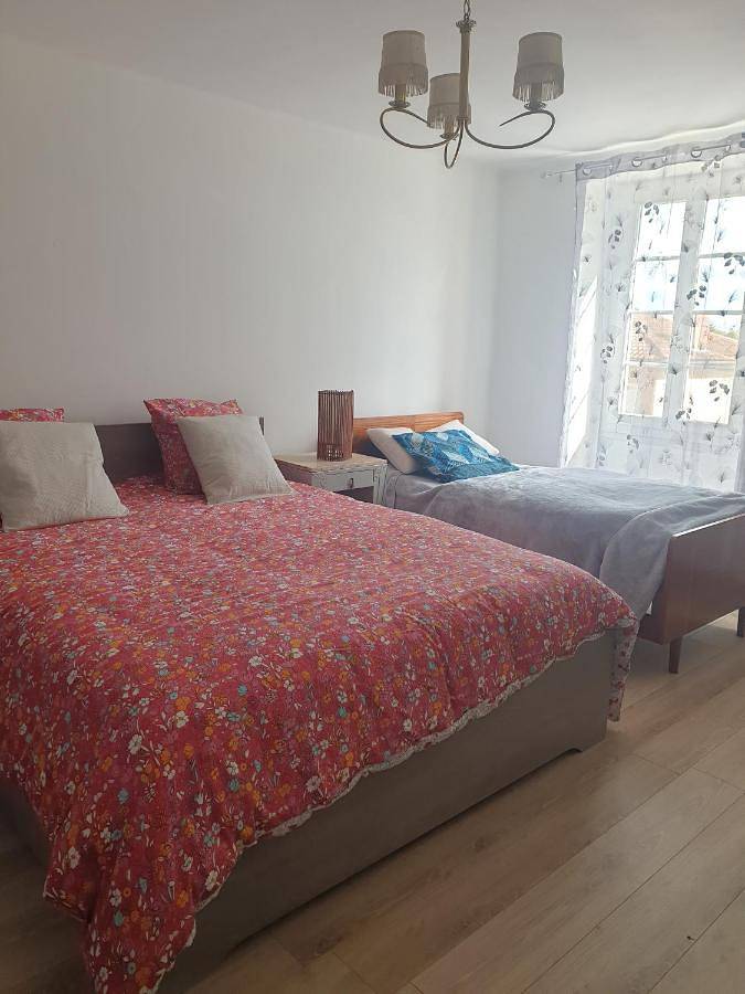 Location de vacances pour 8 personnes, avec vue et terrasse à Sainte-Gemme (Tarn) - 3