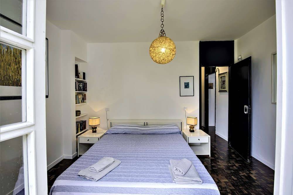 Panoramic Villa with Garden and Pool in Minturno in Marina di Minturno, Provincia de Latina