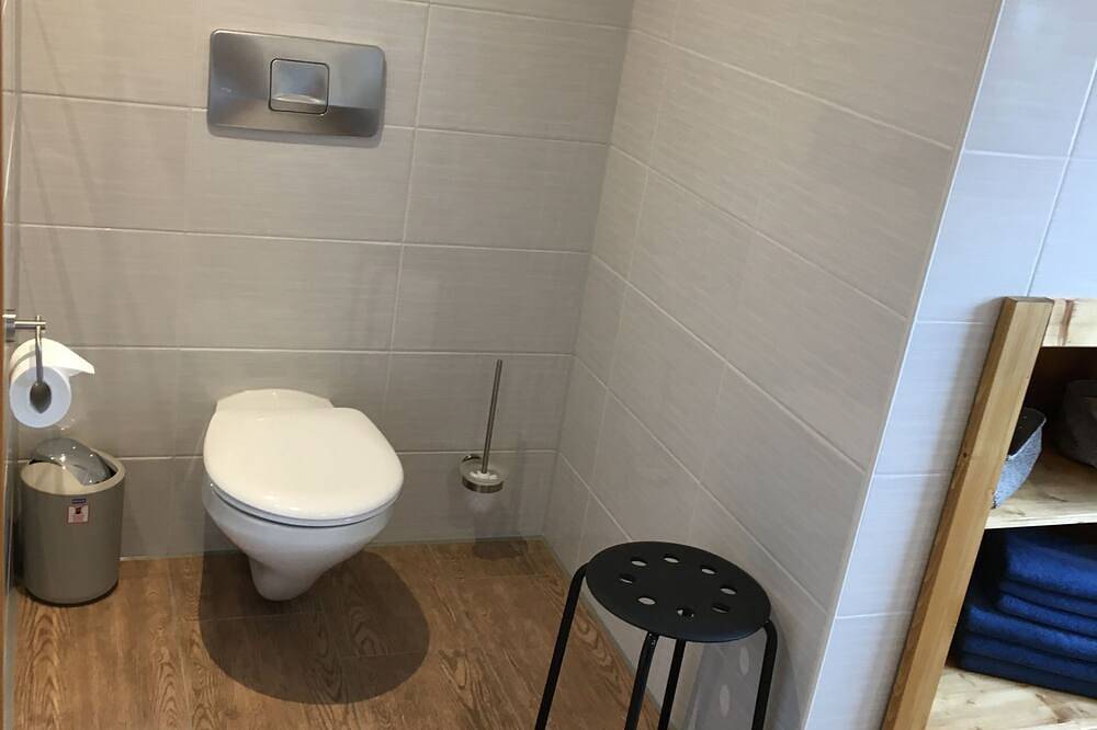 Ganze Wohnung, Kleiner Bewirtschafteter Milchviehbetrieb mit Ferienwohnung im Ostallgäu. in Eisenberg, Bayerisch Schwaben