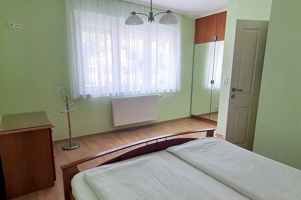 Cały apartament, Nowe, nowoczesne apartamenty, jasne, przyjazne i czyste! Wielu bywalców. in Hévíz, Keszthely region