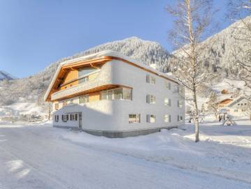 Hotel für 3 Personen, mit Balkon und Sauna sowie Garten im Brandnertal