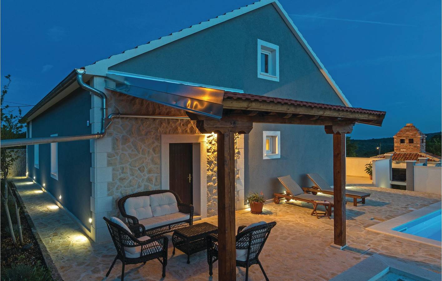 Encantador apartamento de 2 quartos com piscina aquecida e terraço in Marina, Condado de Split-Dalmácia