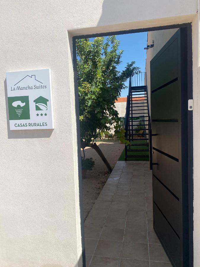 Casa rural para 16 personas, con vistas además de jardín y piscina, Familias con niños en Provincia de Ciudad Real - 2