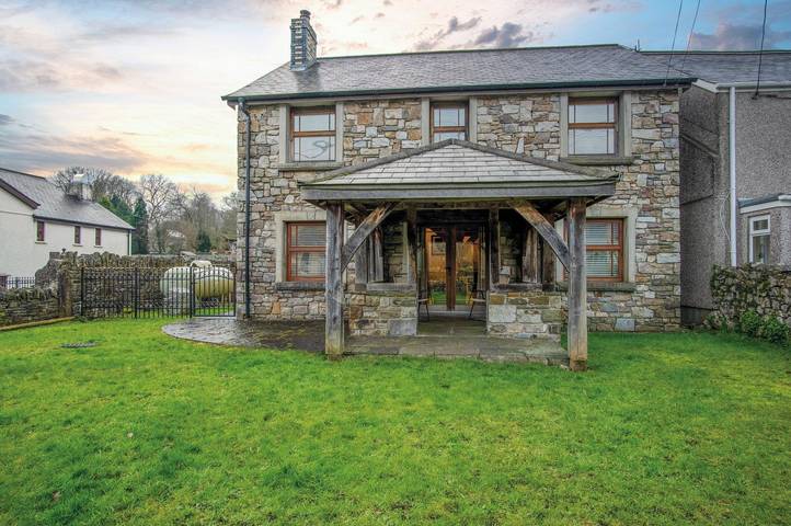 Holiday rental for 6 people, with terrace and hot tub, with pets in Brecon Beacons