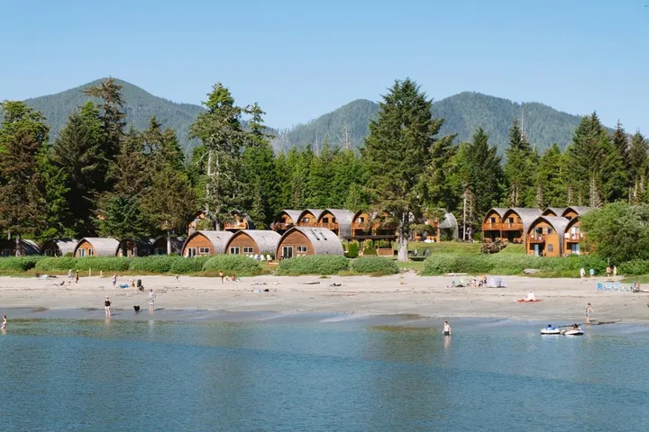 Parque de vacaciones para 4 personas, con jardín y vistas además de sauna y piscina, Se admiten mascotas - 1