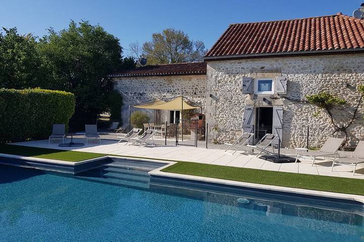 Gîte pour 10 personnes, avec Terrasse et Jardin