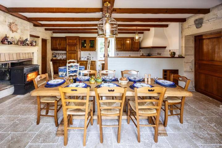 Location de vacances pour 12 personnes, avec jardin et piscine à Échillais - 3