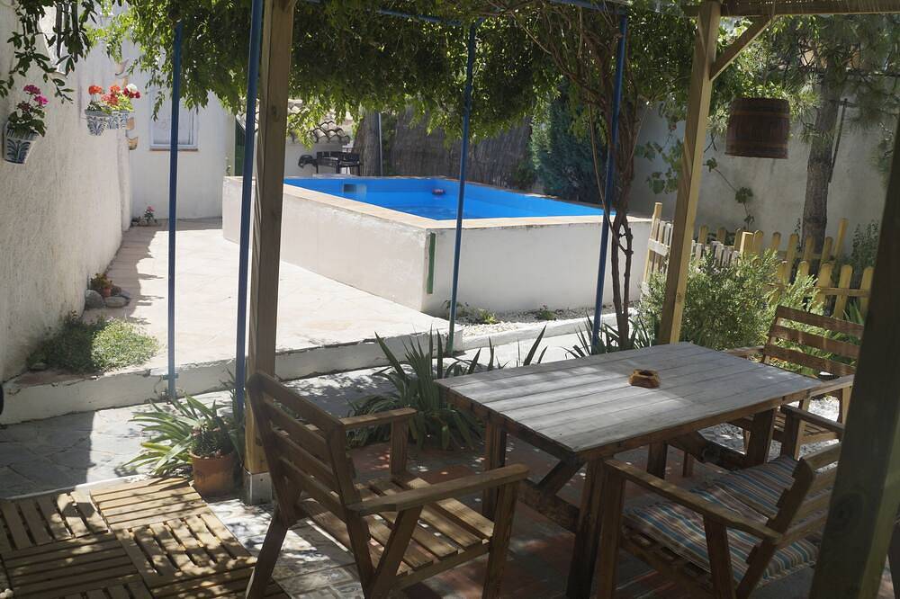 Cave House \"La Estrella\" 10 minutes from Granada center. in Surroundings of Sierra Nevada, Monachil