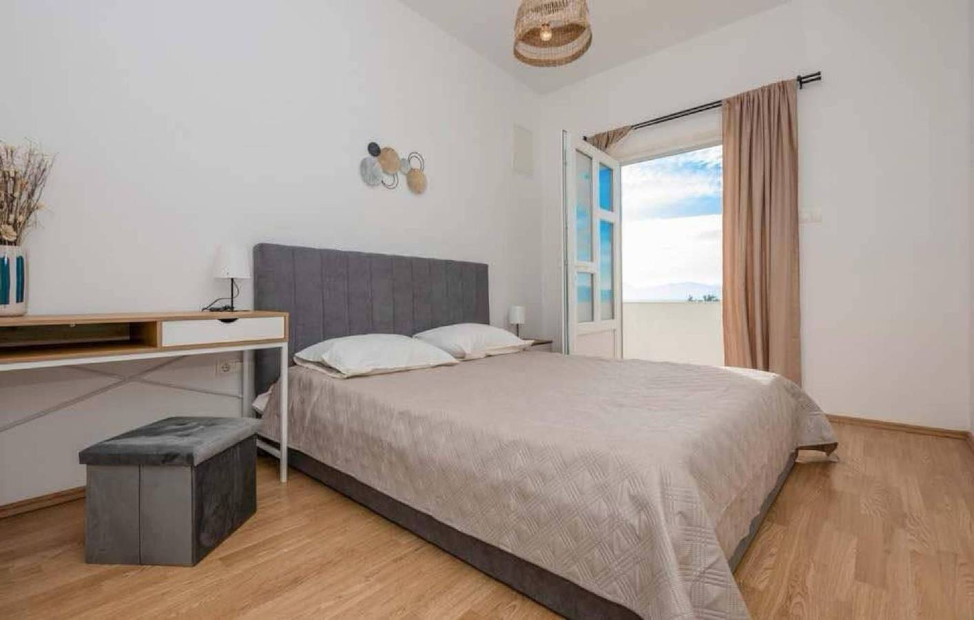 Ganze Ferienwohnung, Wohnung mit tollem Meerblick und 2 Bädern in Podaca, Makarska Riviera