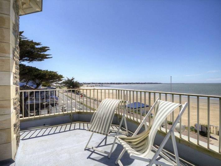 Gîte pour 4 personnes, avec terrasse dans Grande plage de Tharon - 2