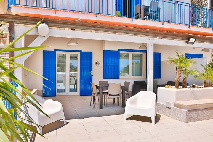 Appartamento per 4 persone, con balcone e panorama, adatto a famiglie con bambini a Alcamo Marina