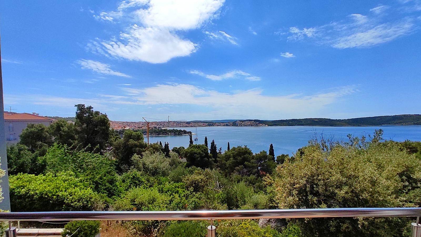 Cały apartament wypoczynkowy, Seaview apartment Idlerocks near beach and Trogir center in Trogir, Čiovo