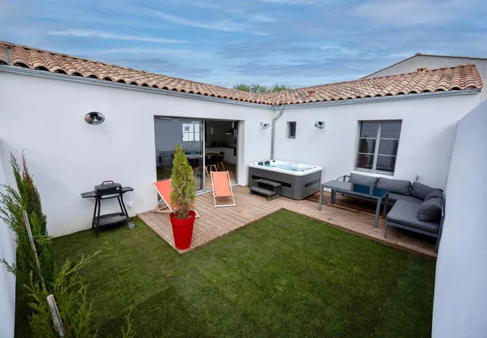 Casa de vacaciones para 8 personas, con jardín y jacuzzi - 1