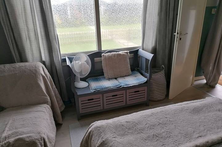 Wohnwagen für 3 Personen in Dirkshorn - 2