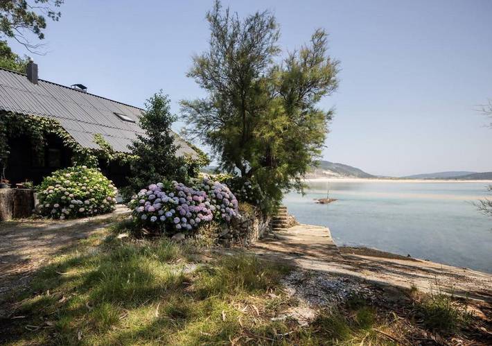 Apartamento para 12 personas, con vistas y terraza, Se admiten mascotas en Cabana de Bergantiños