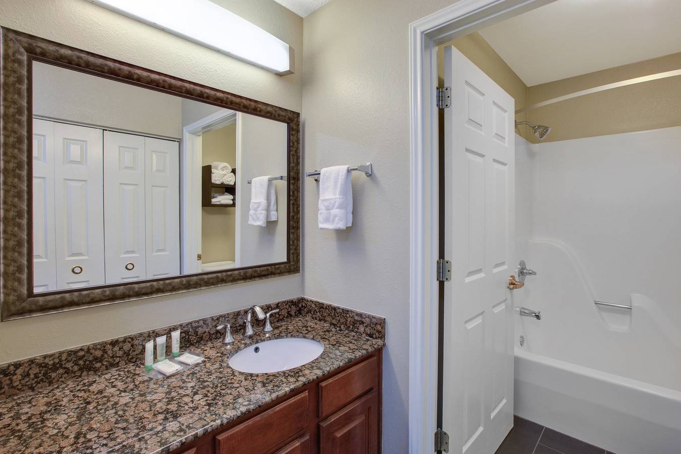 Entire apartment, Staybridge Louisville-East in Louisville, Jefferson County (KY)