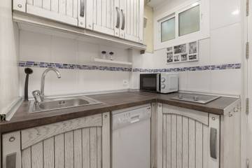 Apartment for 3 People in Benalmádena Costa, Benalmádena, Photo 3