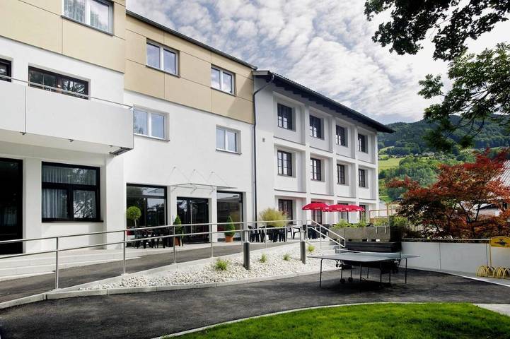Auberge pour 2 personnes, avec terrasse et jardin