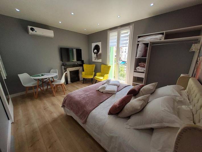 Gîte pour 4 personnes, avec vue et balcon, animaux acceptés dans Office De Tourisme D Amelie Les Bains - 2